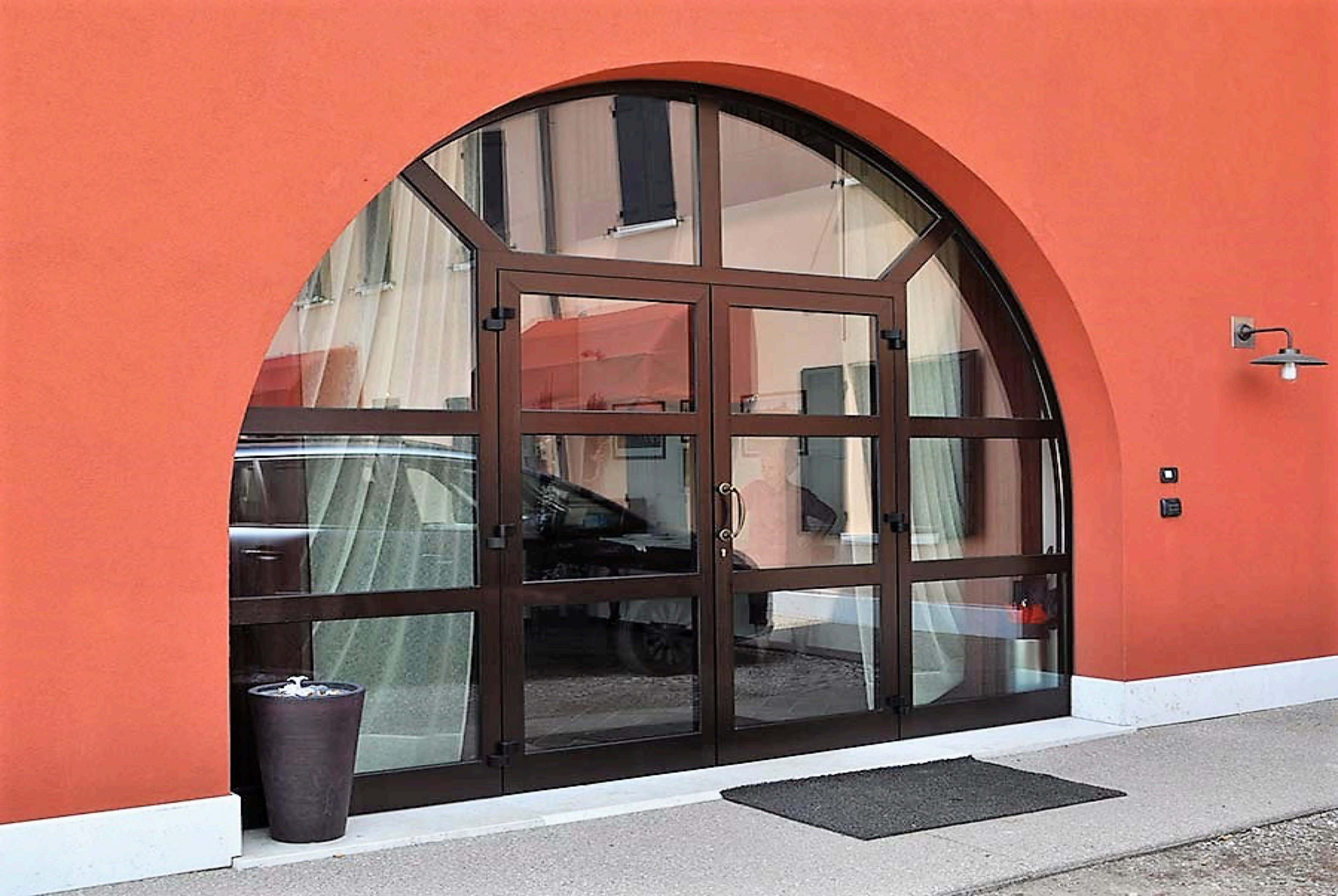 Restaurant La Fenice - Entrance Door - Vicenza (Italy)